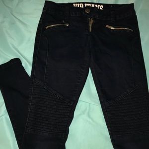 Black VIP Distressed Skinny Jeans Size 3/4